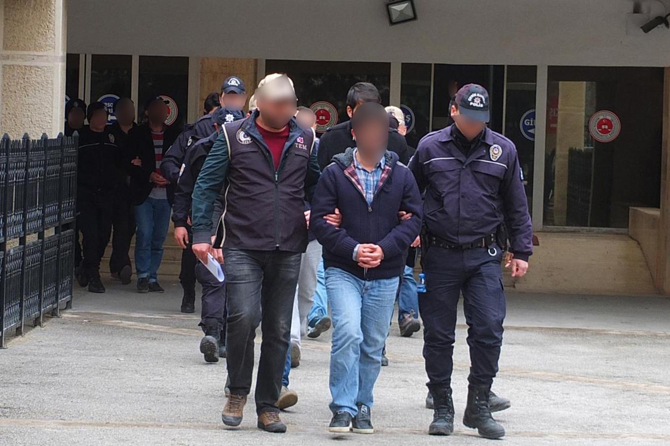 Mardin merkezli FETÖ operasyonunda 5 tutuklama  